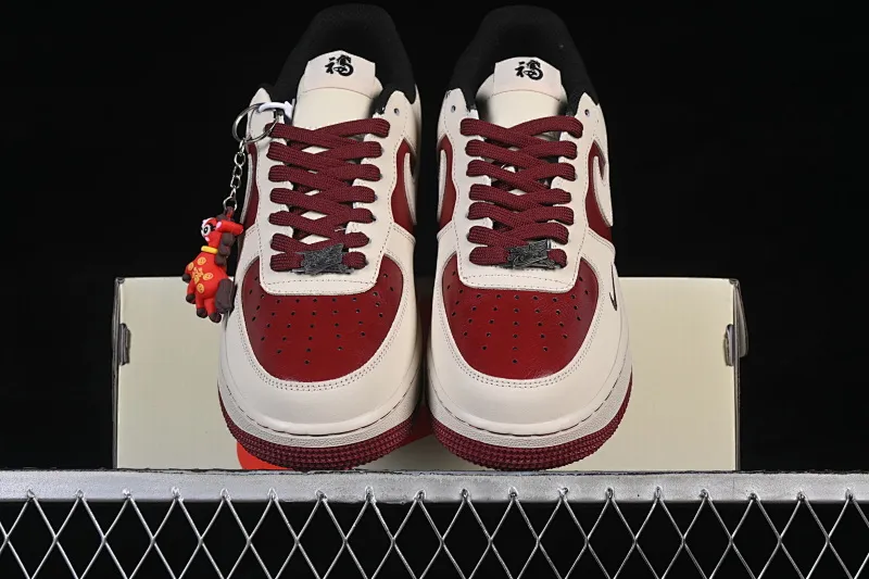 All categories Nk Air Force 1 Air Force series Nk Air Force 1 Low Air Force low-top Nike Air Force 1'07 Low Year of the Horse limited edition Rice-fat rouge Air Force 1 low-top casual sneakers NH0601-514